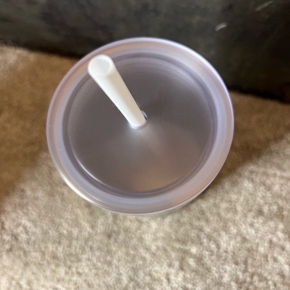 Starbucks 2022 Holiday Metallic Silver ‘Textured’ Spiral SS Venti Tumbler - Picture 3 of 4